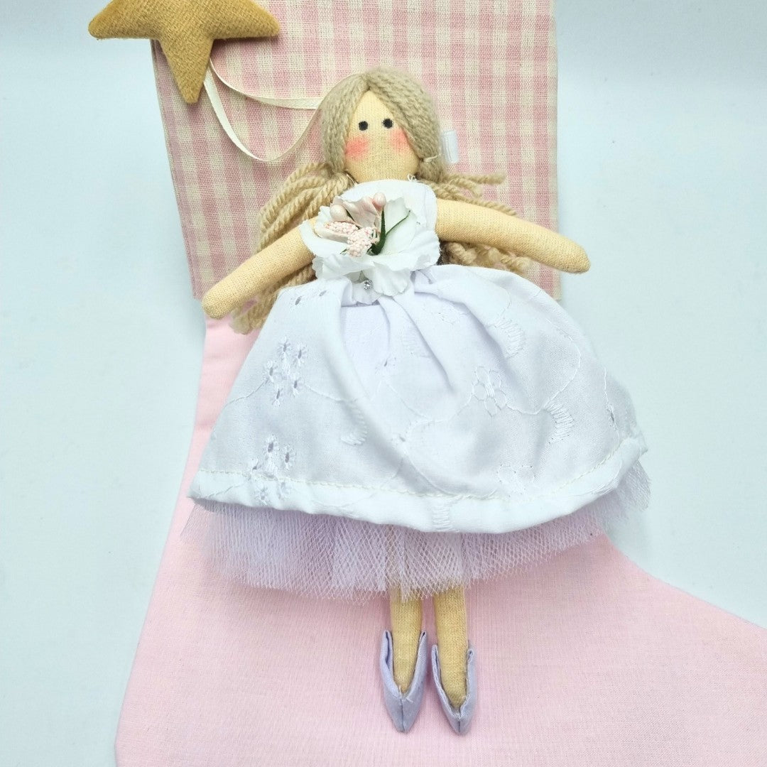 Calza della Befana con bambolina con vestitino bianco