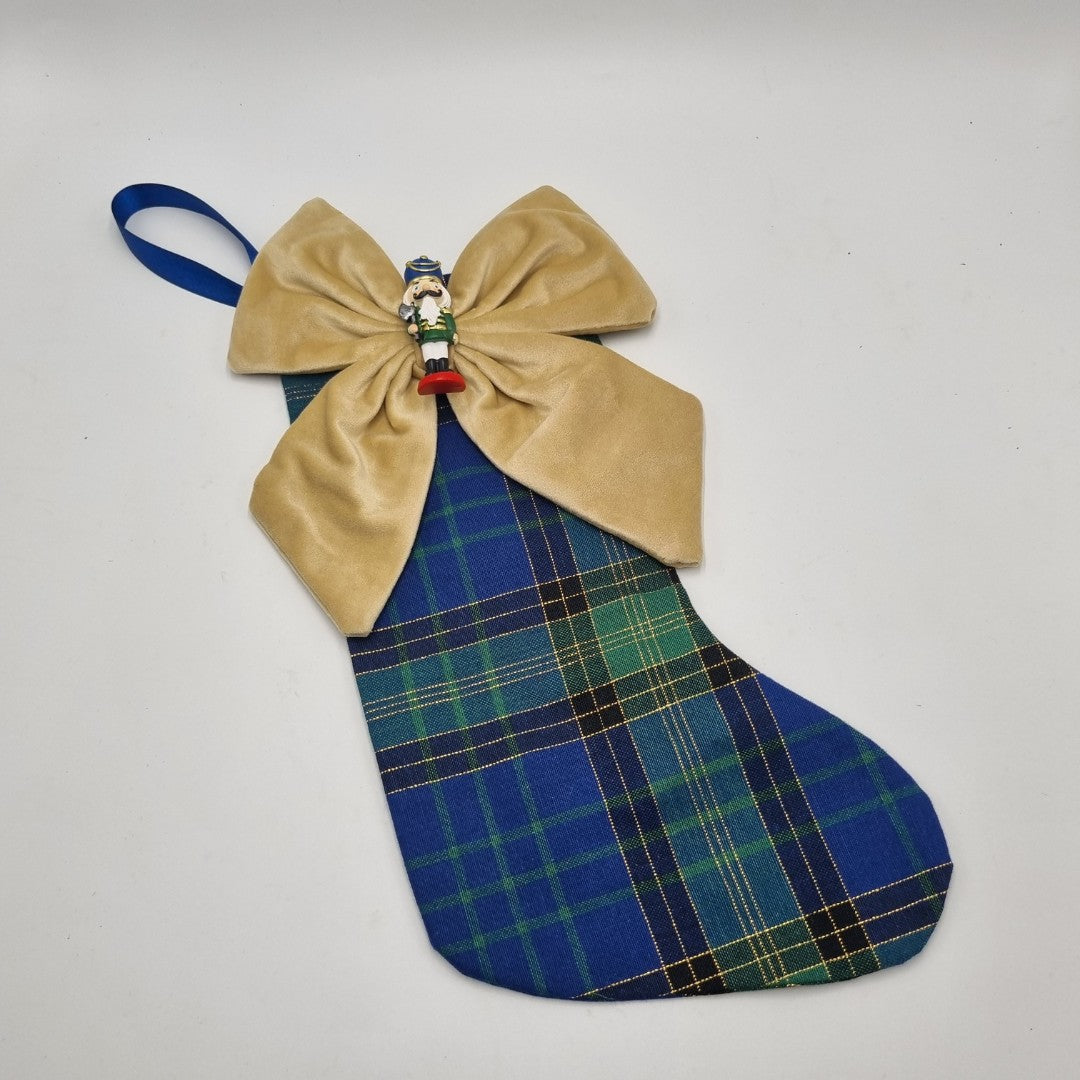 Calza della Befana scozzese blu con soldatino