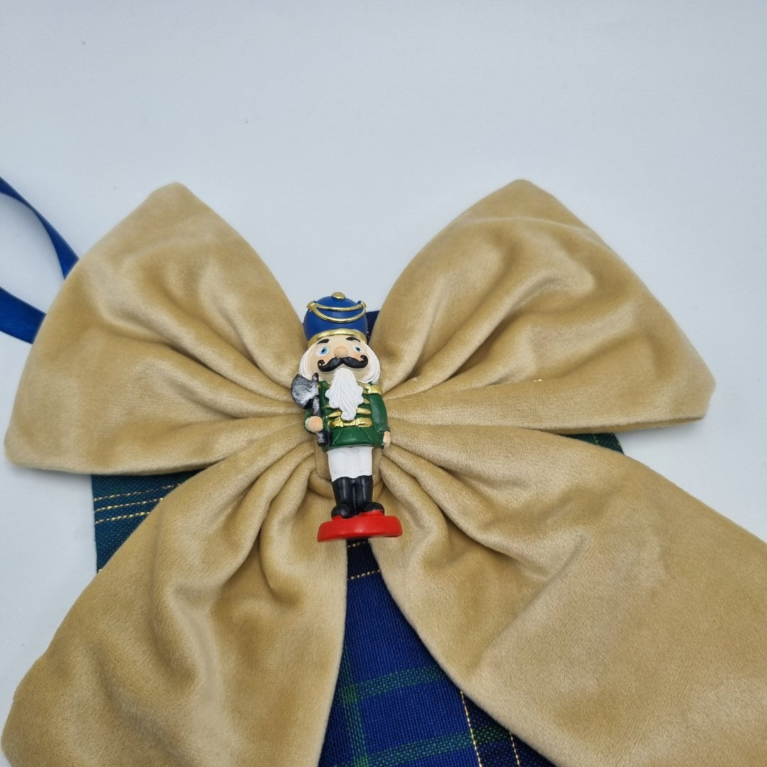 Calza della Befana scozzese blu con soldatino
