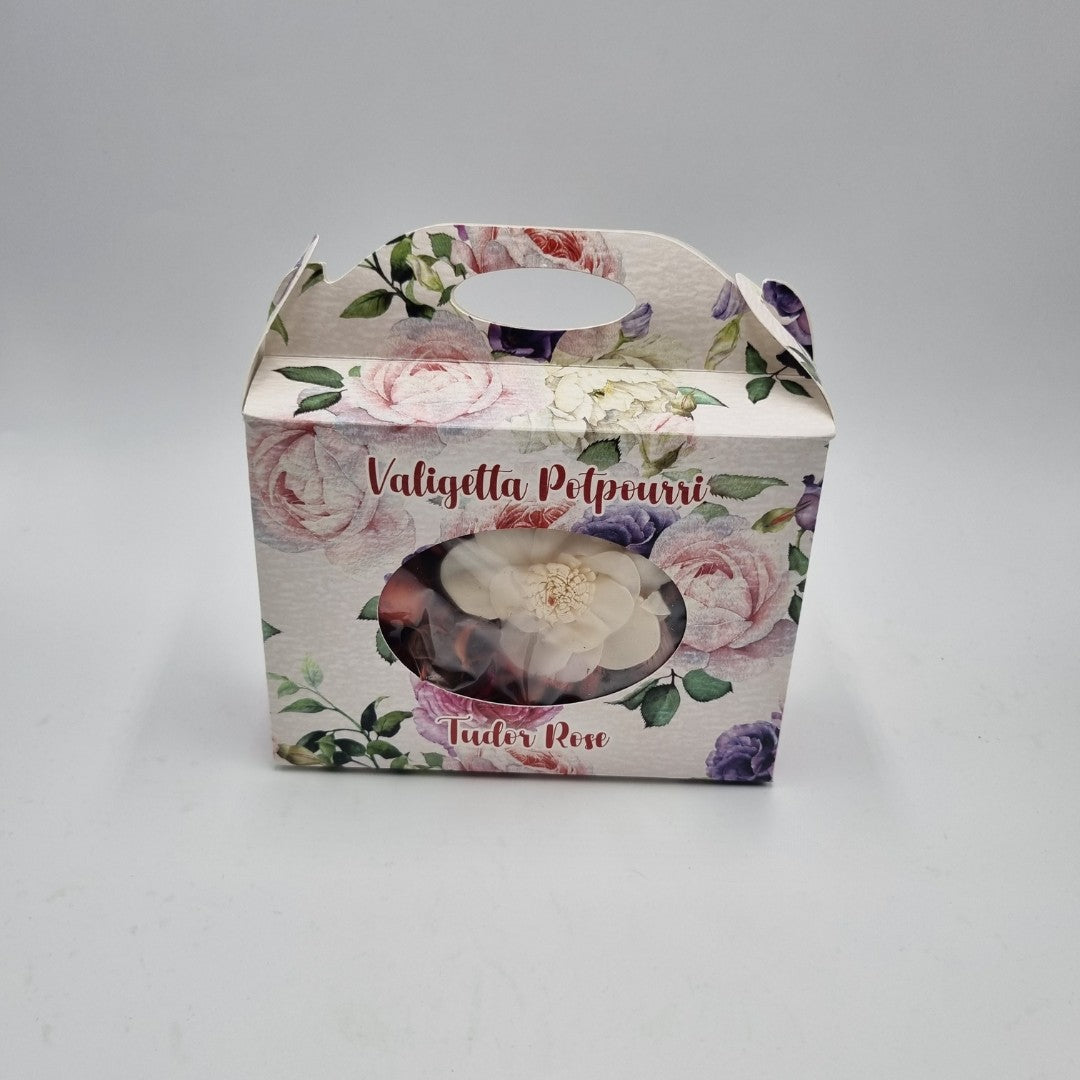 Set "Camelia", candela profumata, potpourri, tavolette profumate e saponetta
