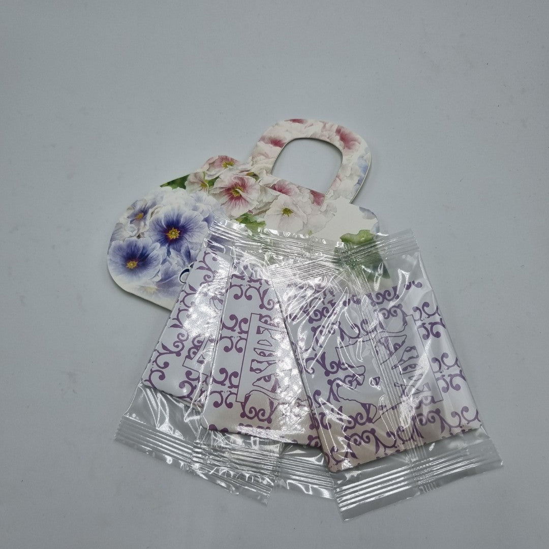 Set "Camelia", candela profumata, potpourri, tavolette profumate e saponetta