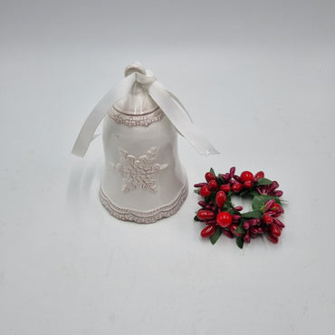 Campana natalizia in ceramica bianca