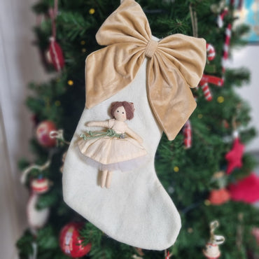 Calza della Befana in panno con bambolina artigianale