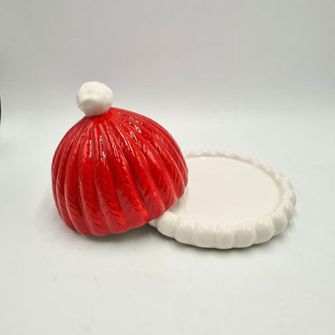 Piatto in ceramica con coperchio rosso e casetta di Natale